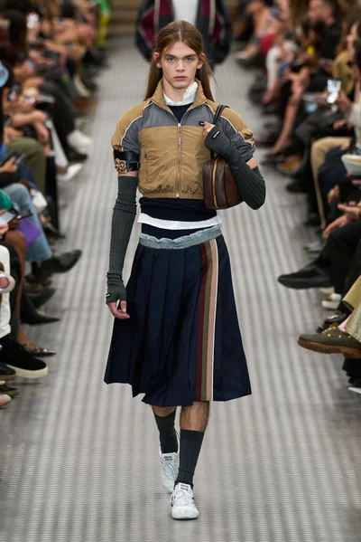 Look 11